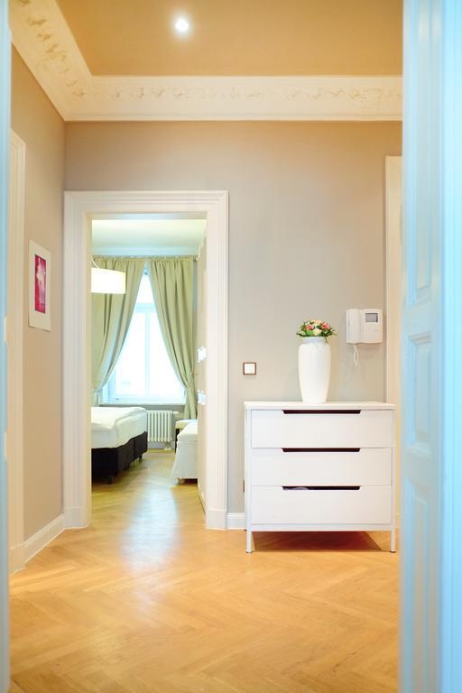 - Arena Stadion, Paris Apartment *
